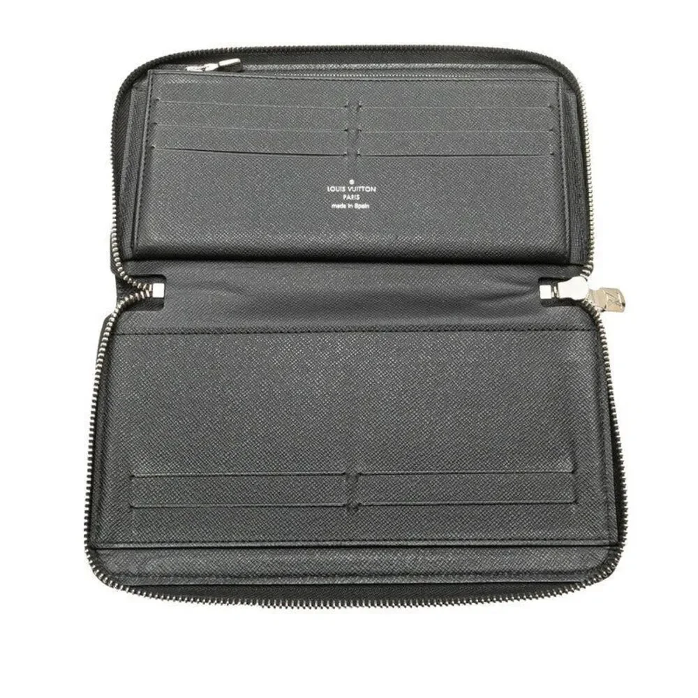 Louis Vuitton Zippy Organizer Taiga Long Wallet